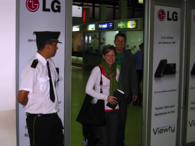alex-and-tim-arrive-01a.jpg