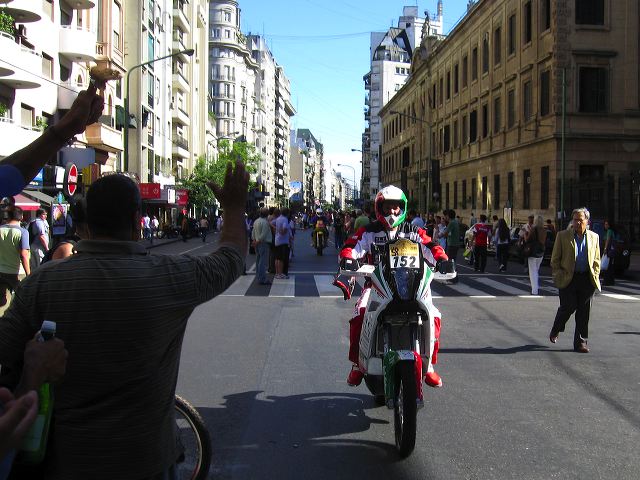 dakar_motorcycles_01.jpg