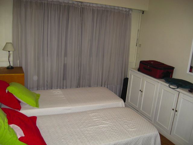 guest-bedroom.jpg