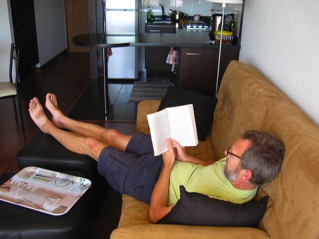rudy-reading-in-renaca-apt.jpg