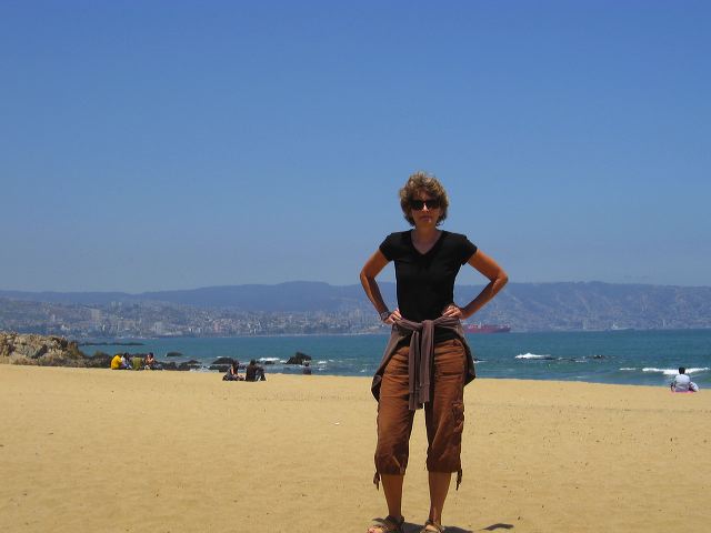 sue-on-renaca-beach.jpg
