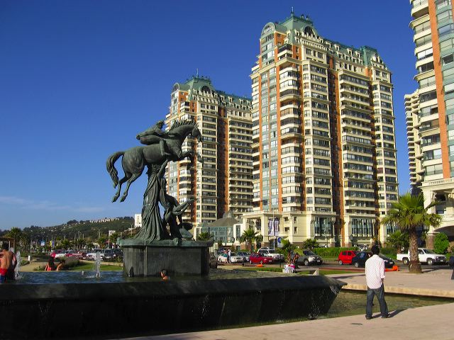 vina-boardwalk-fountain.jpg