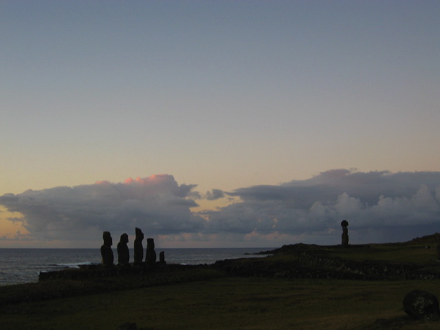 easter_island_100.jpg