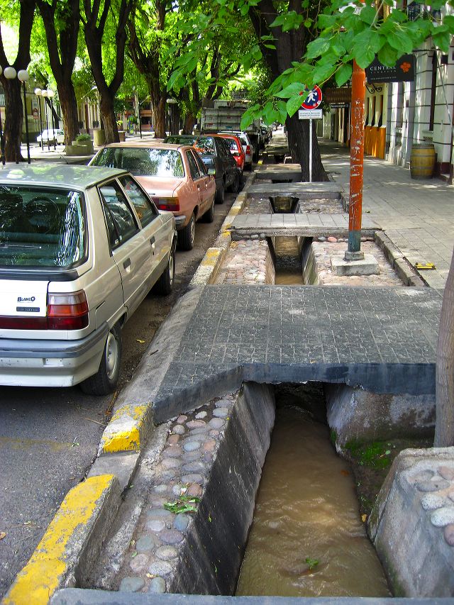 mendoza_aquaducts.jpg